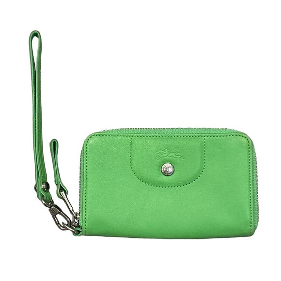 Longchamp Handbags - Longchamp Le Pliage Cuir Zip Around Leather Wallet Wristlet Green *Flaw*